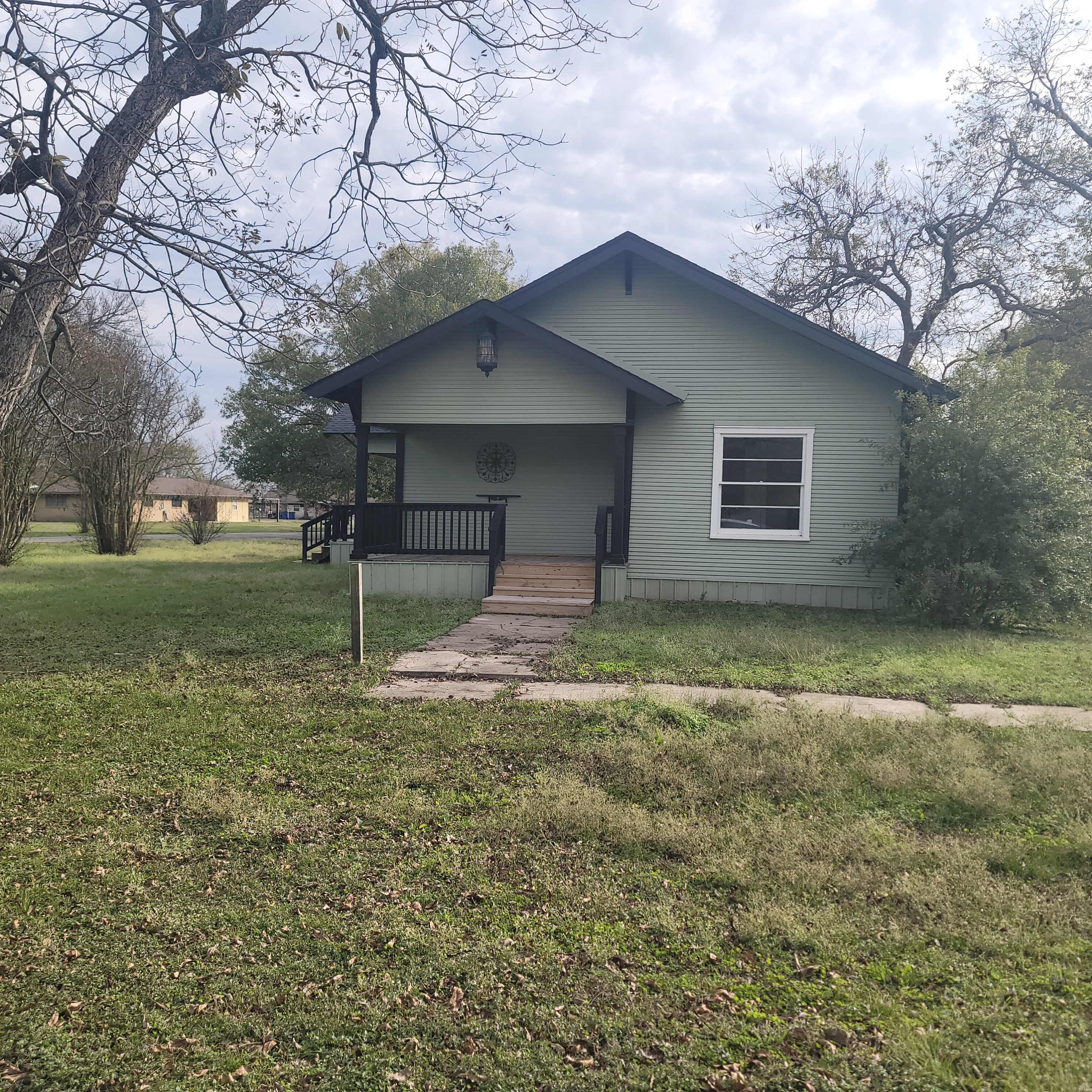 410 SE 3rd St., Kerens, TX